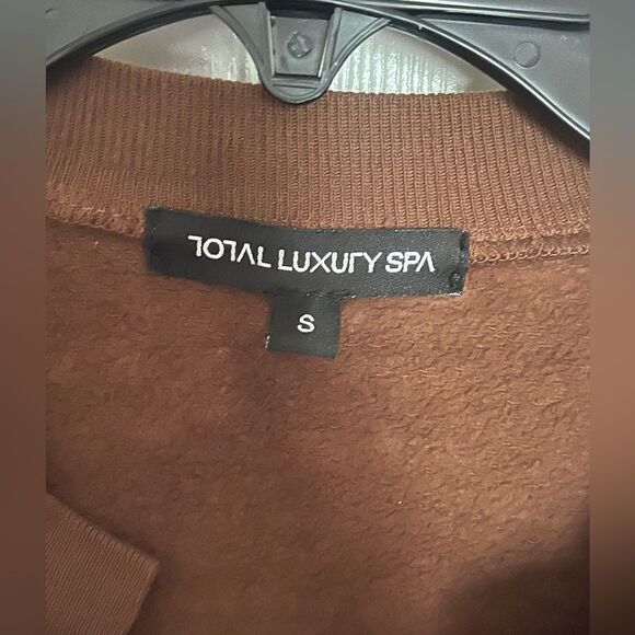 Total Luxury Spa Brown Monogram Sweatshirt size M - Picture 8 of 8